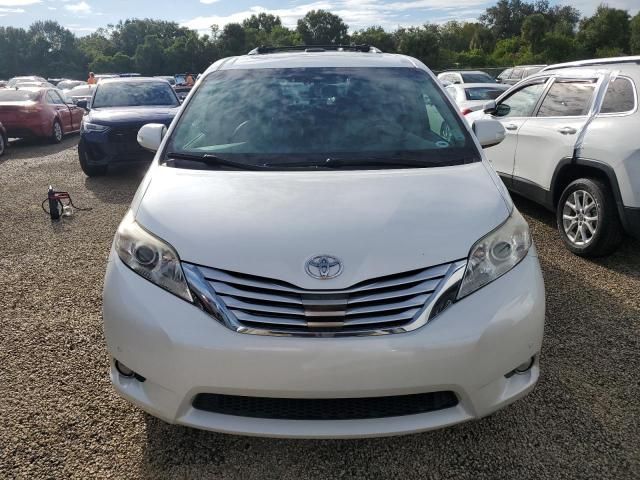 2013 Toyota Sienna XLE