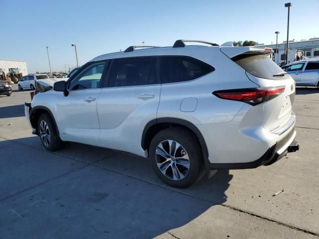 2023 Toyota Highlander Hybrid XLE