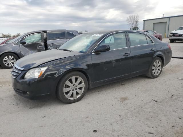 2005 Toyota Avalon XL