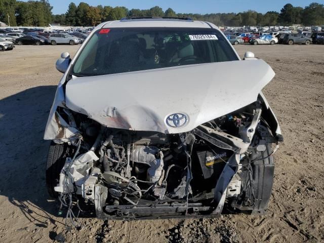 2015 Toyota Sienna XLE