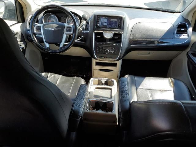 2012 Chrysler Town & Country Touring