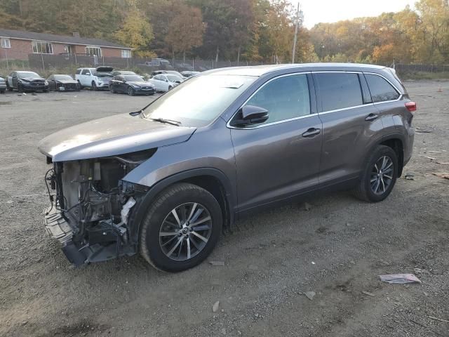 2019 Toyota Highlander SE