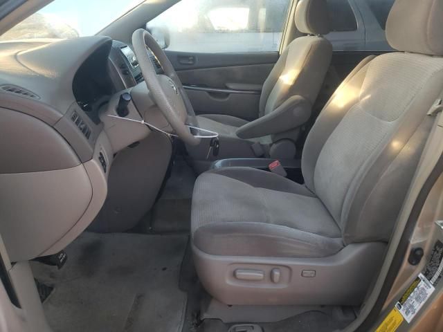 2006 Toyota Sienna CE