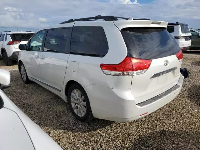 2013 Toyota Sienna XLE