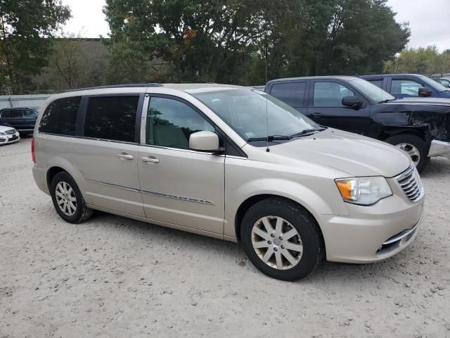 2013 Chrysler Town & Country Touring