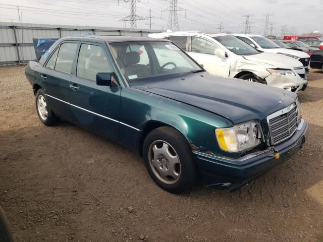 1995 Mercedes-Benz E 320 Base