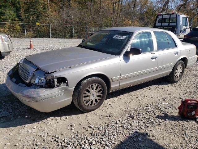 2005 Ford Crown Victoria LX