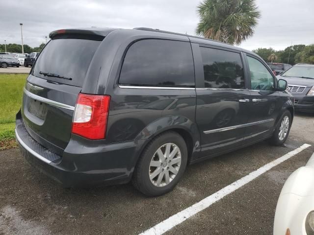 2012 Chrysler Town & Country Touring L