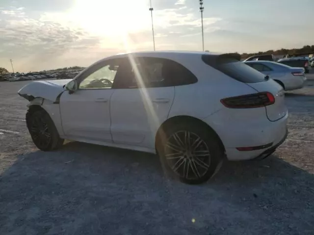 2015 Porsche Macan Turbo