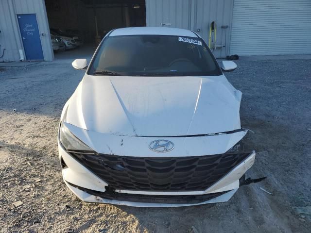 2021 Hyundai Elantra SE