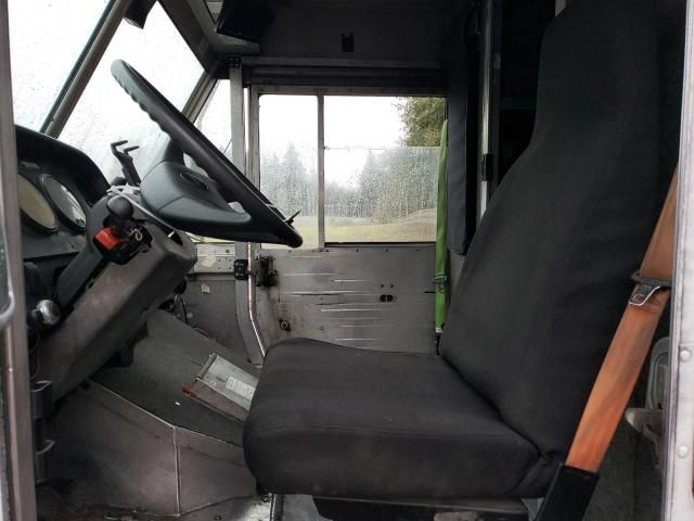 2003 Freightliner Chassis M Line WALK-IN Van