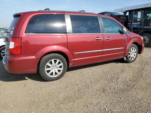 2012 Chrysler Town & Country Touring L