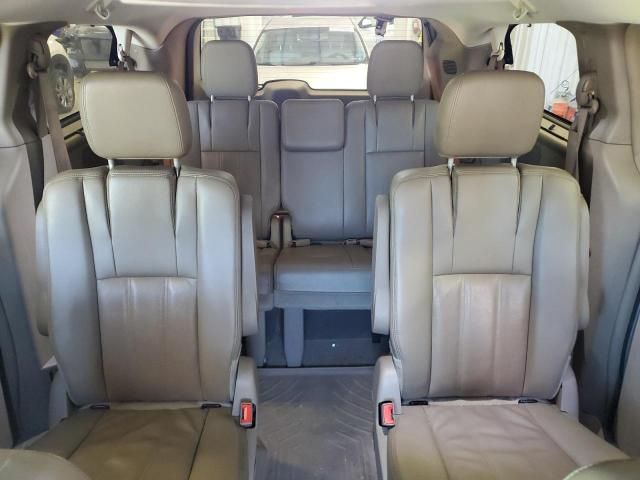 2014 Chrysler Town & Country Touring