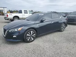 Nissan salvage cars for sale: 2022 Nissan Altima SV