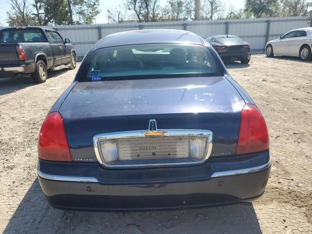 2004 Lincoln Town Car Executive