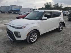 Carros salvage para piezas a la venta en subasta: 2021 KIA Soul LX