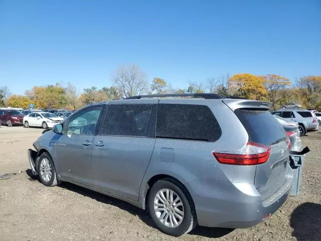 2015 Toyota Sienna XLE