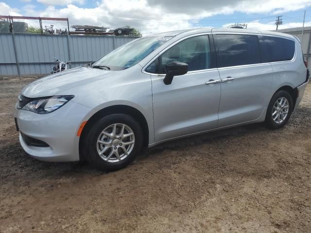 2024 Chrysler Voyager LX