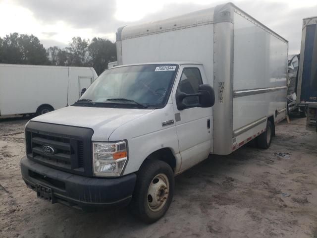 2019 Ford Econoline E350 Super Duty Cutaway Van