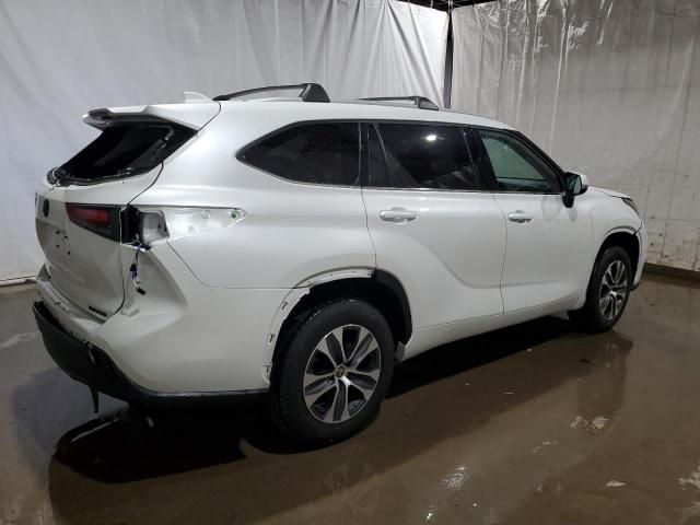 2022 Toyota Highlander XLE