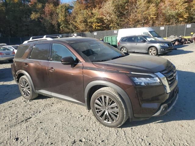 2022 Nissan Pathfinder SL