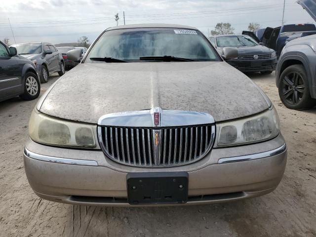 2002 Lincoln Town Car Signature