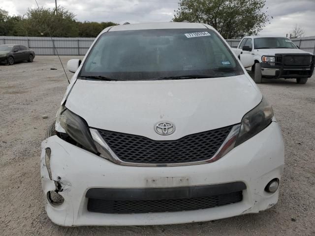 2014 Toyota Sienna Sport