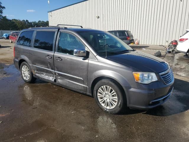 2015 Chrysler Town & Country Touring L