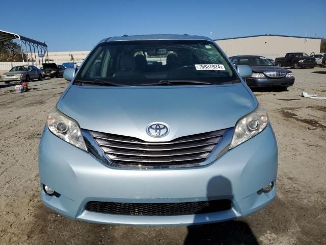 2017 Toyota Sienna XLE