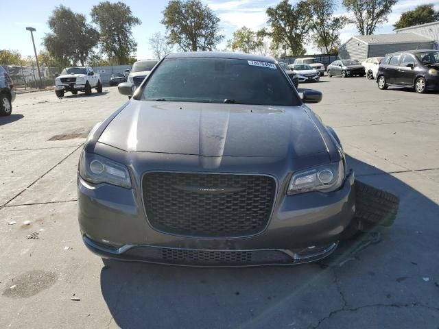 2018 Chrysler 300 S