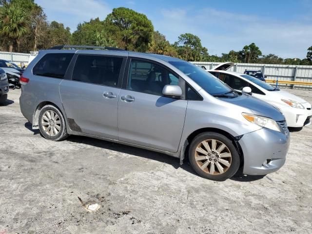 2012 Toyota Sienna XLE