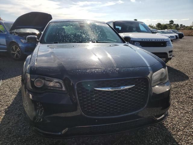 2019 Chrysler 300 Touring