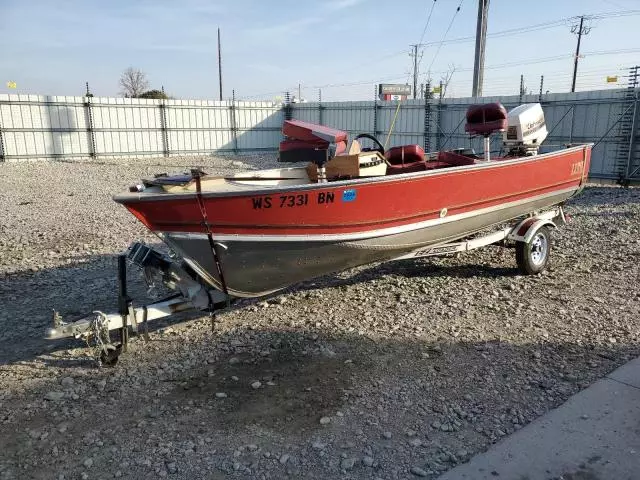 1985 Lund Boat