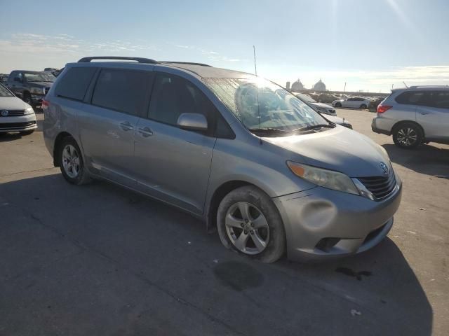 2013 Toyota Sienna LE