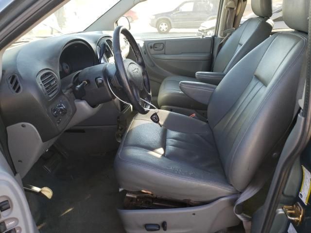 2005 Chrysler Town & Country Touring