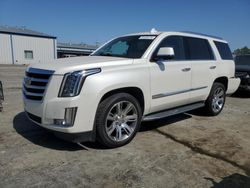 Carros salvage sin ofertas aún a la venta en subasta: 2015 Cadillac Escalade Luxury