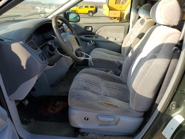 2002 Toyota Sienna LE