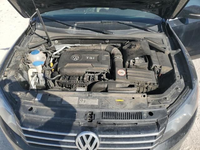 2015 Volkswagen Passat SE