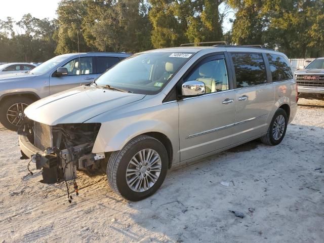 2013 Chrysler Town & Country Touring L