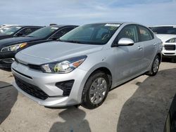 Carros salvage para piezas a la venta en subasta: 2022 KIA Rio LX