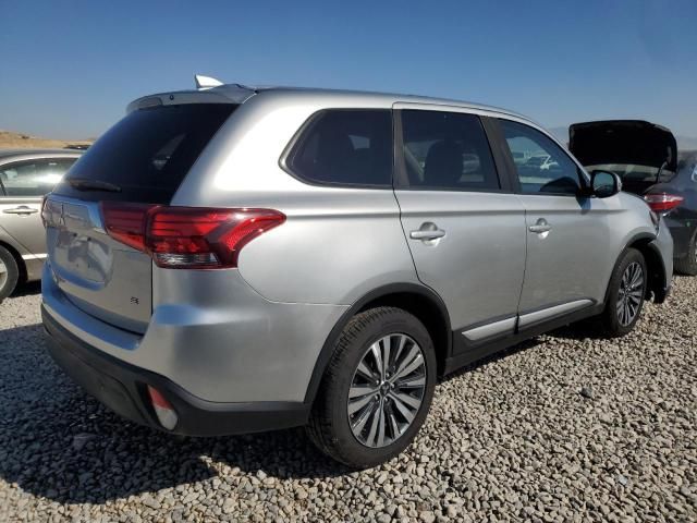 2020 Mitsubishi Outlander SE