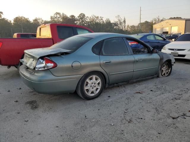 2005 Ford Taurus SE