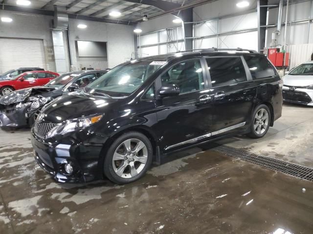 2014 Toyota Sienna Sport