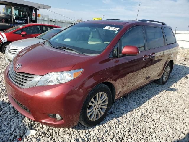 2014 Toyota Sienna XLE