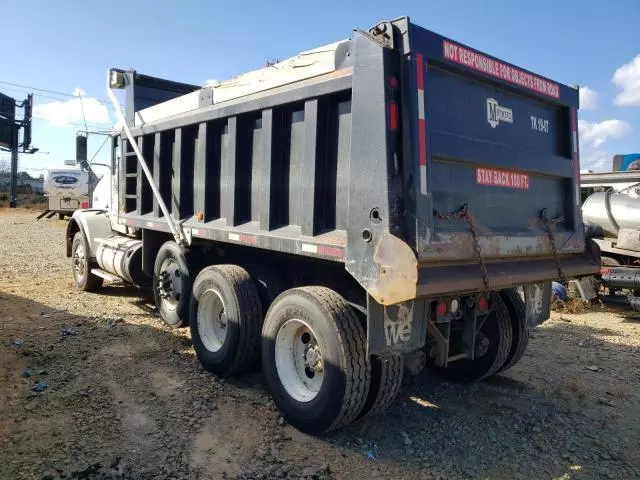 2020 Kenworth Construction T800