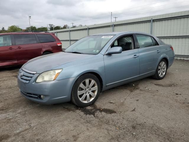 2005 Toyota Avalon XL