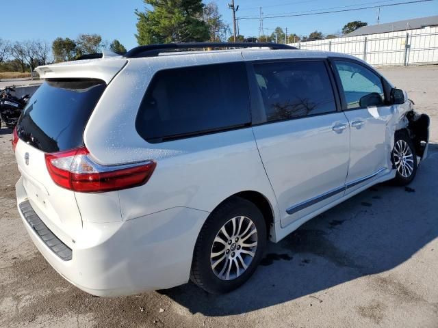 2019 Toyota Sienna XLE