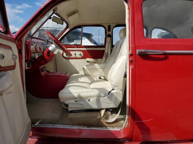 1940 Studebaker Commander