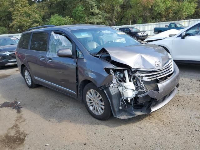 2015 Toyota Sienna XLE