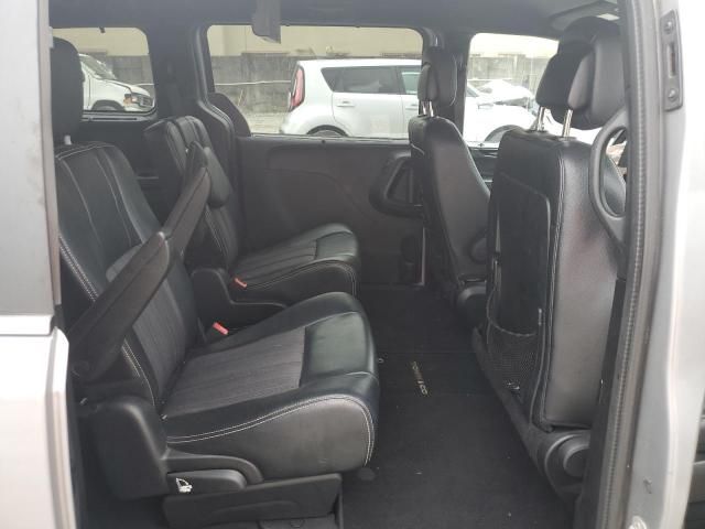 2015 Chrysler Town & Country S